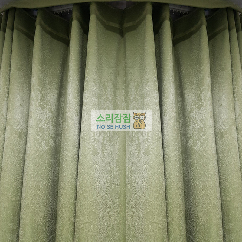 green_folding_curtain_00.jpg